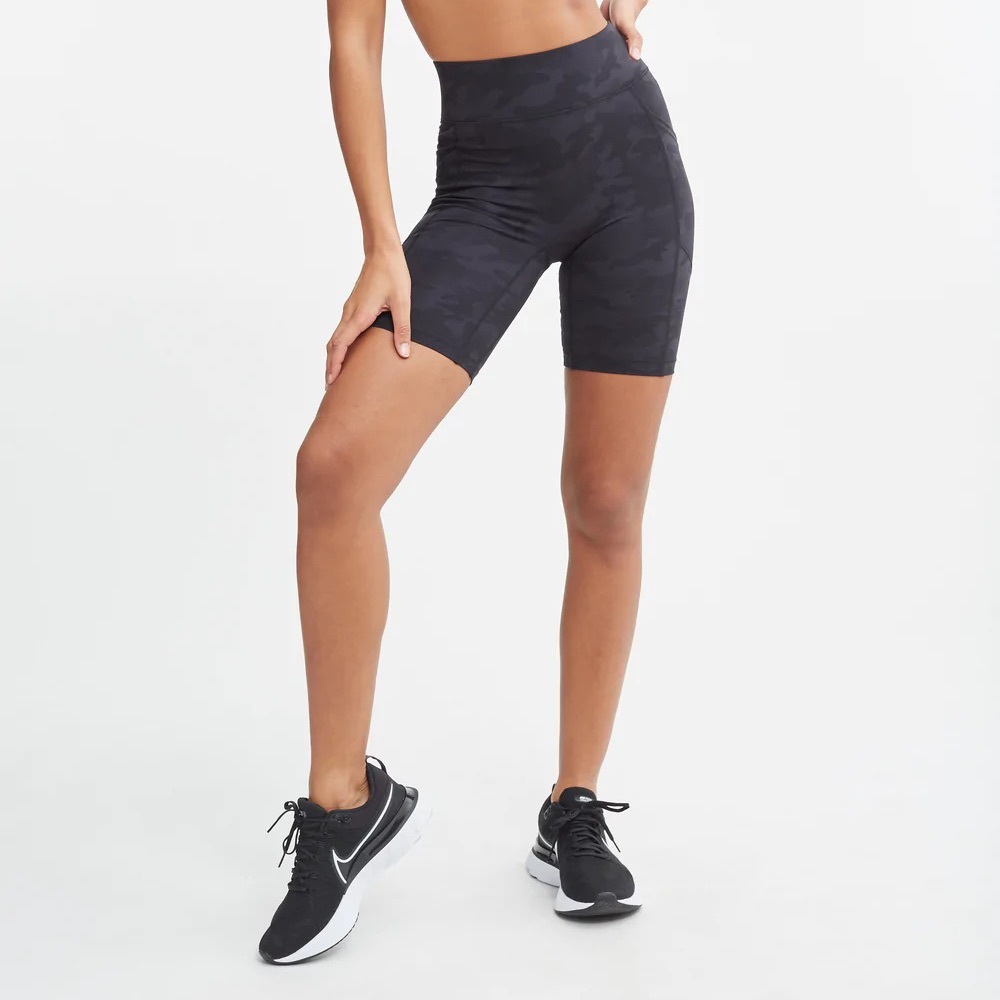 ALL ACCESS High Waisted Center Stage 9in Pocket Short